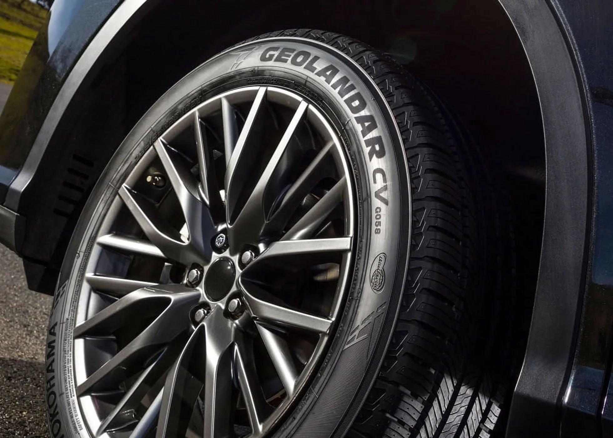Yokohama Geolandar CV G058 225/55R18 98V BW All Sizeeason Tire