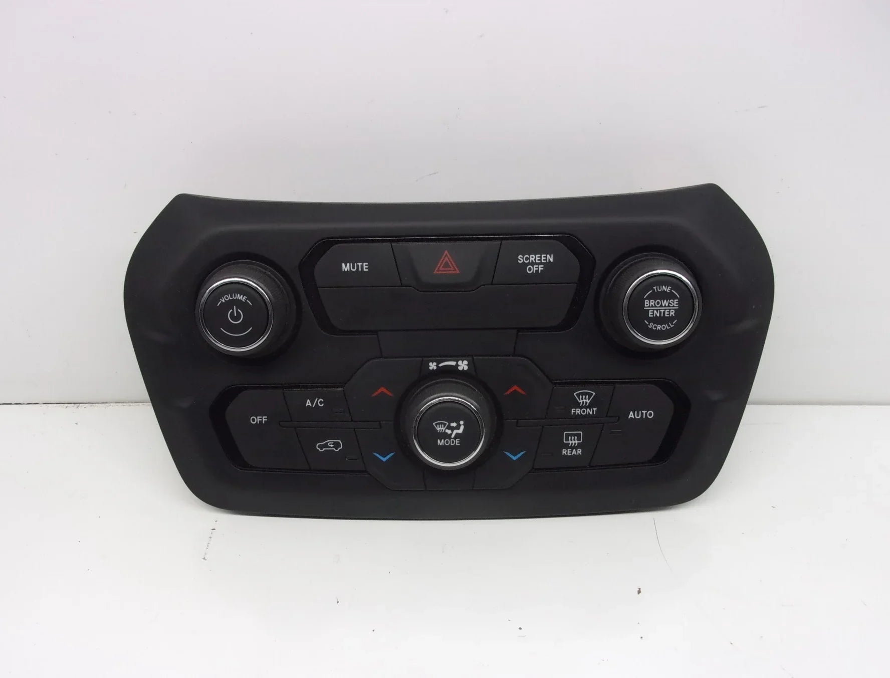 Pre-Owned 2018 Jeep Renegade Radio Audio Climate AC Heater Temperature Control Panel OEM (Good)