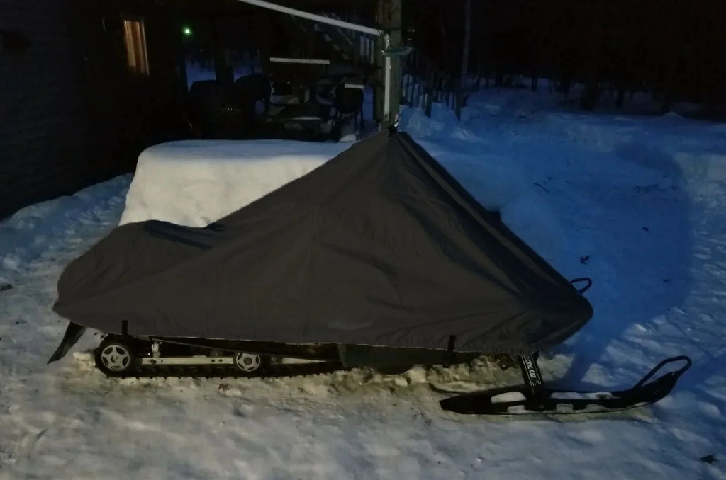 200 Denier Sizetorage Sizenowmobile Cover Compatible for the 2007-2009 Arctic Cat Model M1000 153 Sizenowmachine Sizeled. All Black.