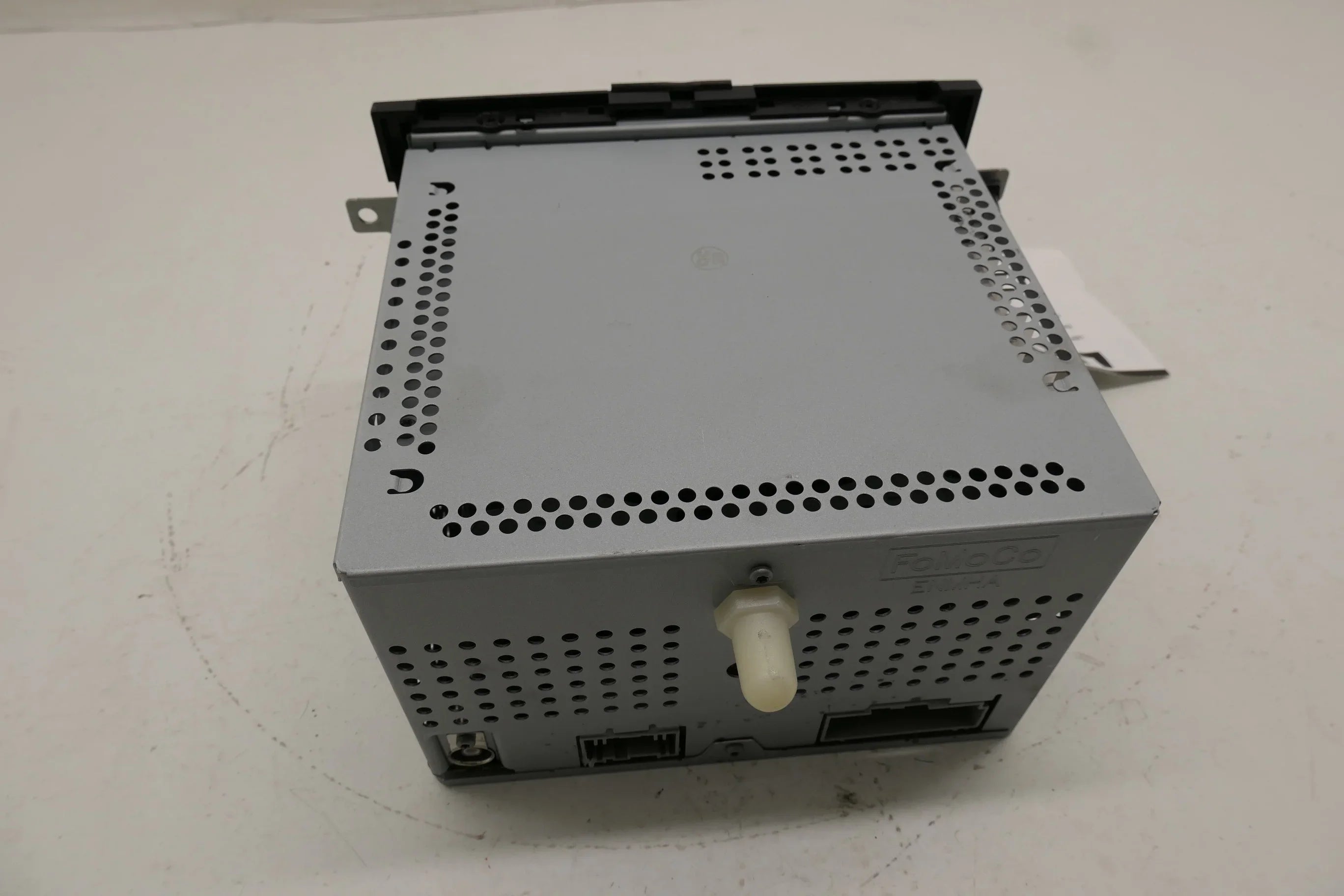 Pre-Owned 2012 Ford Transit Connect CD Player Radio Receiver OEM (Good)