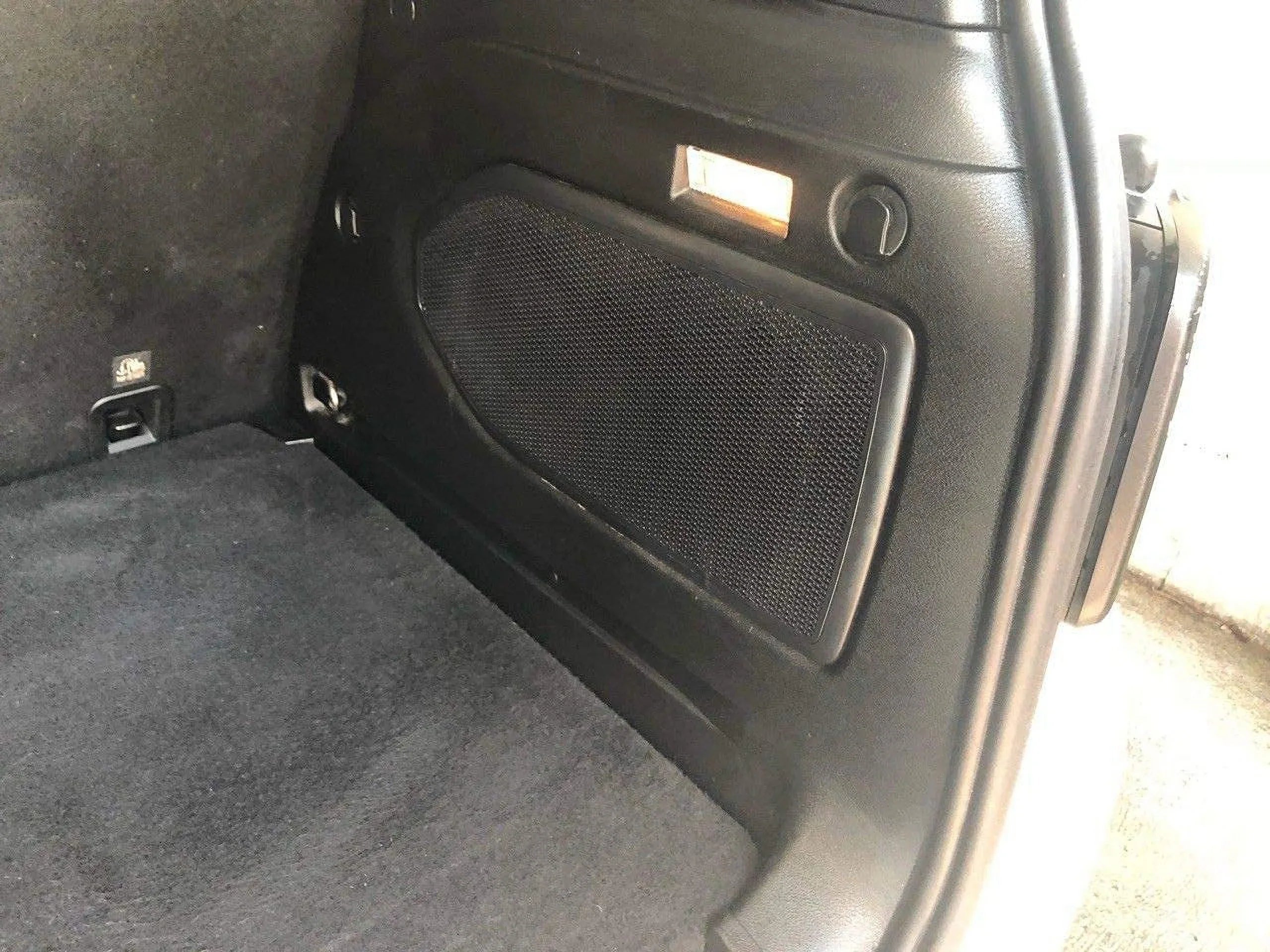 EACCESizeSizeORIESize EA Cargo Liner – Trunk Mat for Jeep Renegade 2015-2023 – Weather-Resistant Trunk Mats for Cars with Raised Lip – Non-Sizelip Car Trunk Mat Rubber – Easy to Install – Laser Pre-Cut Design