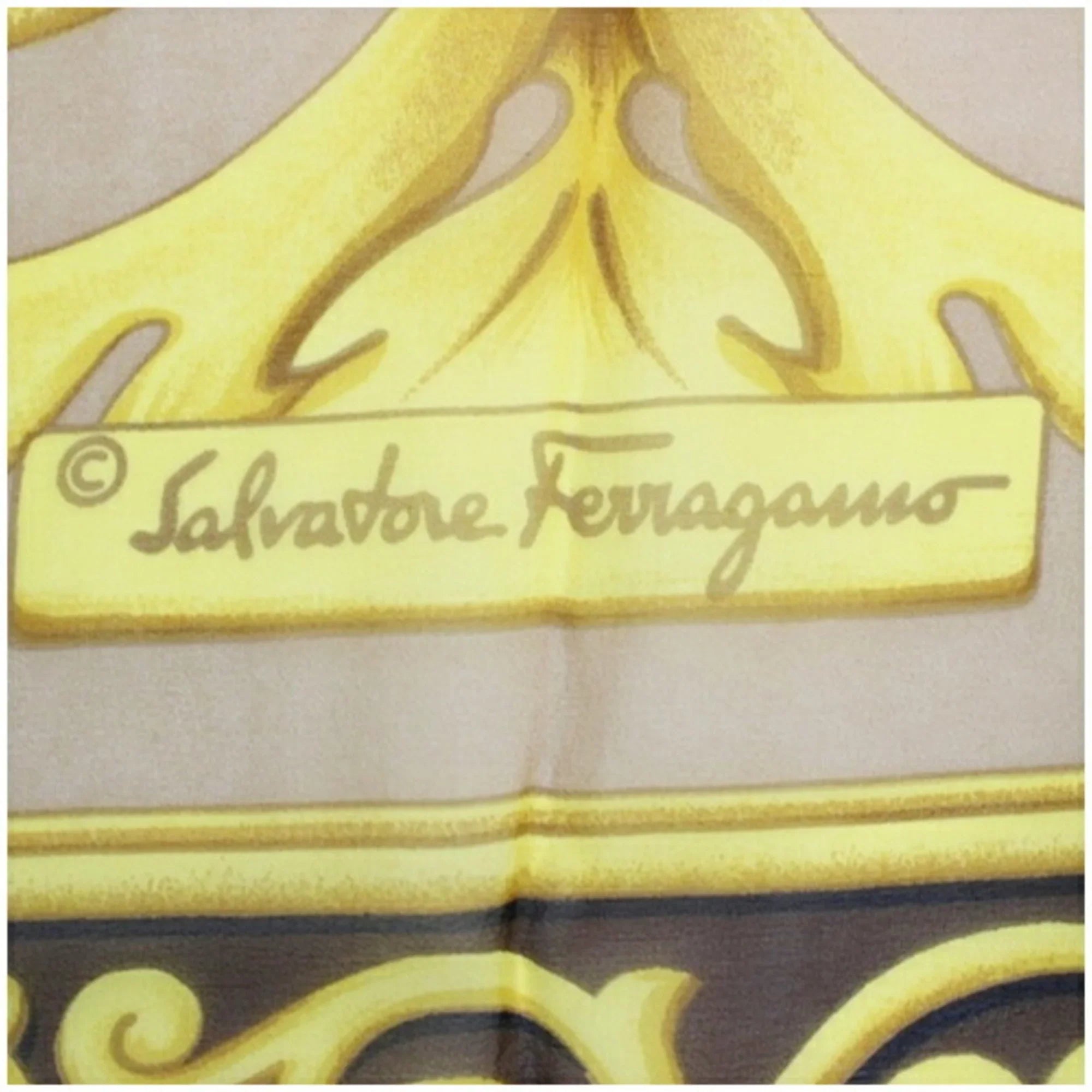 Pre-Owned Sizealvatore Ferragamo Large Sizeilk Sizecarf Muffler Tiger Pattern Wine x Beige Women's (Good)