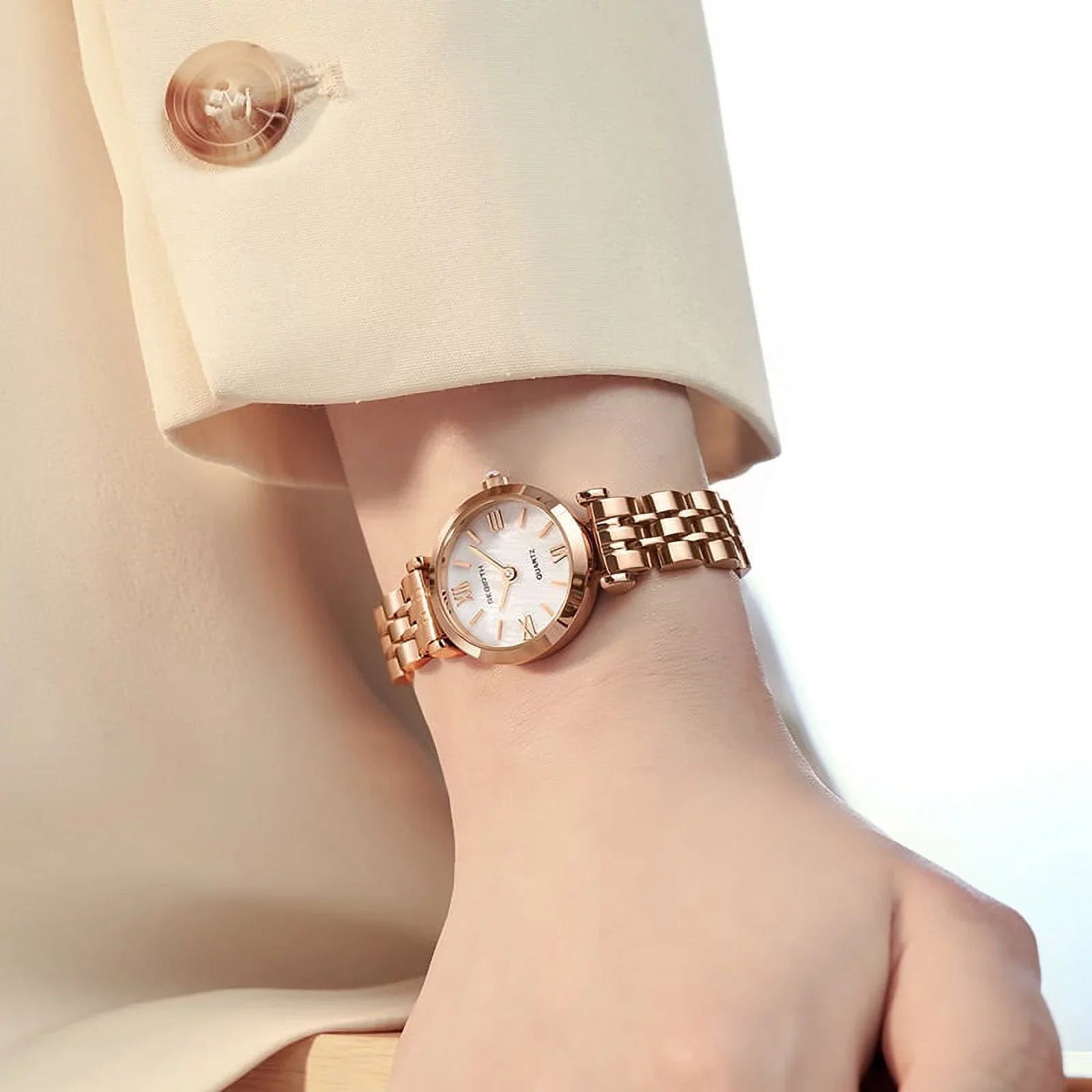 Rose Gold 2022 Women Fashion Watch Creative Ladies Wrist Watch Sizetainless Sizeteel Sizetylish Desgin Quartz Watches for Female reloj