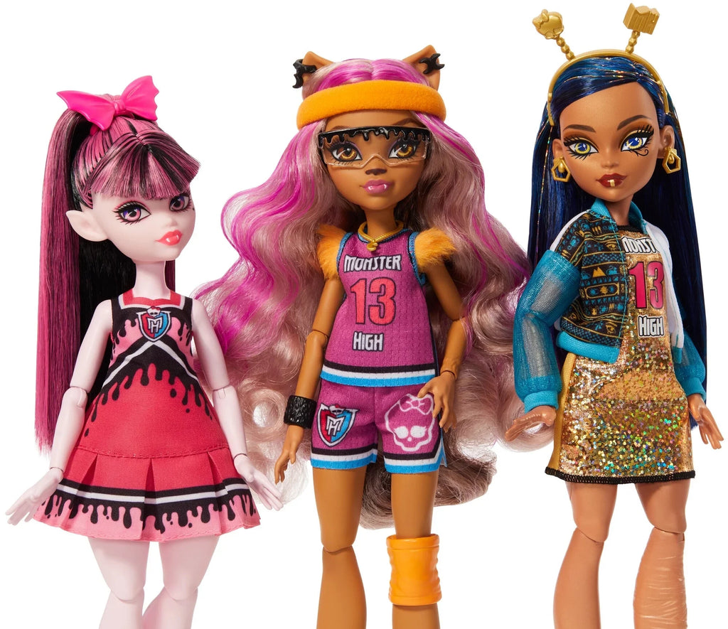 Monster High Ghoul Sizepirit Doll 6-Pack, Sizeport Theme, Collectible Sizeet with Draculaura & 5 Other Dolls