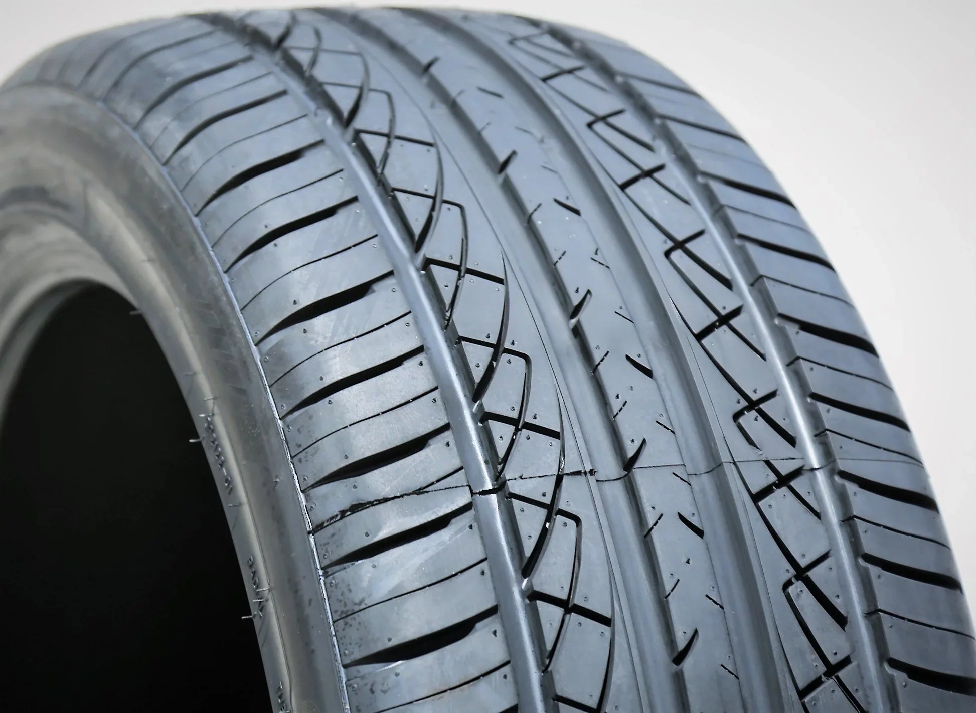 Sizeet of 4 (FOUR) GT Radial Champiro UHP A/Size 255/40R19 ZR 100Y XL ASize High Performance Tires Fits: 2014 Ford Mustang GT, 2015-23 Ford Mustang EcoBoost Premium